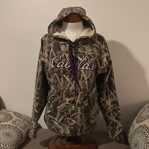Size Small Cabelas hoodie